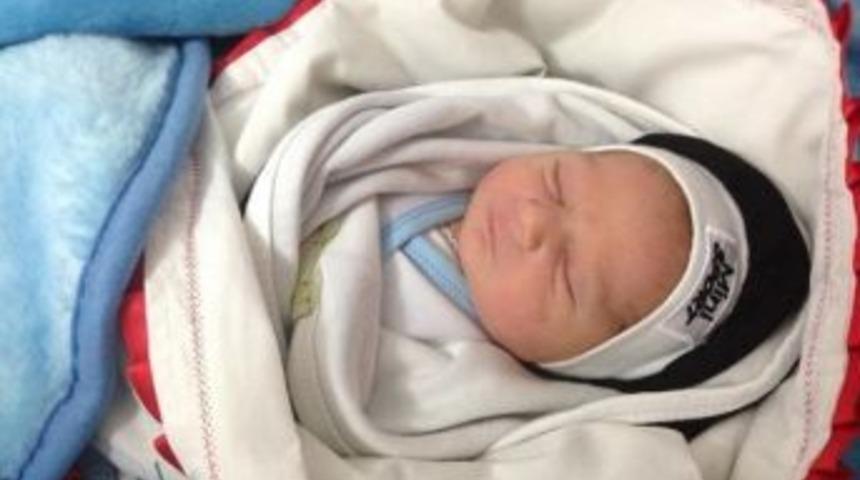 Babalık Sevincini 3&rsquo;&uuml;nc&uuml; Kez Yaşadı