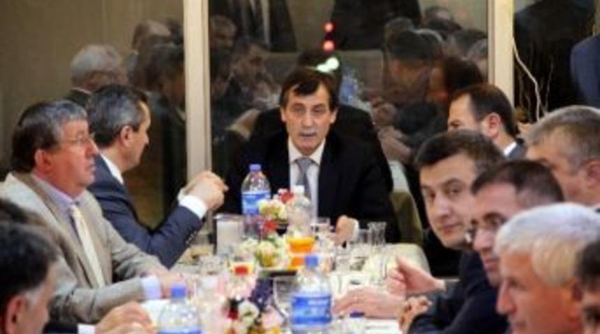 Cora&rsquo;ya Veda Yemeği