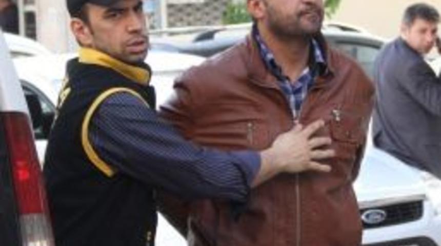 Vatandaşın 35 Bin Doları Ve 35 Cumhuriyet Altınını Polis Kurtardı