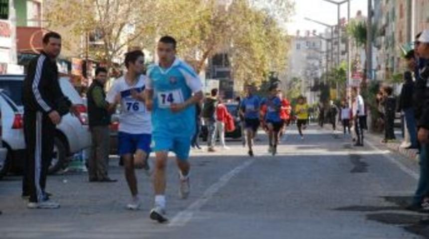 Silifke&rsquo;de Atat&uuml;rk Koşusu Yapıldı