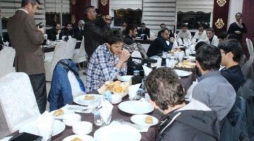 İl Milli Eğitim M&uuml;d&uuml;r&uuml; Kırekin Basınla Bir Araya Geldi