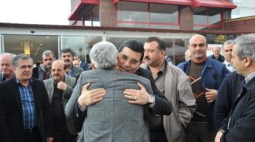 Başkan T&uuml;t&uuml;nc&uuml; Sanayi Esnafı İle Bir Araya Geldi