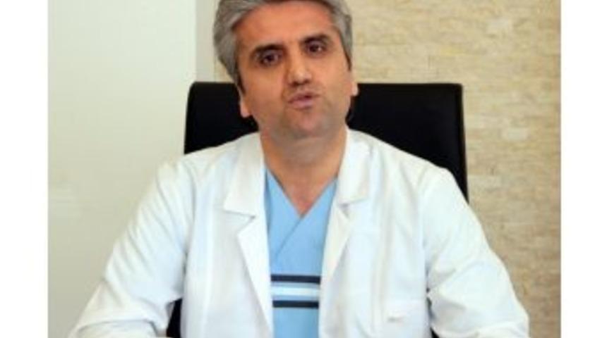 Akbaş: &ldquo;b&uuml;y&uuml;k Memeler Bel Fıtığı Yapıyor&rdquo;