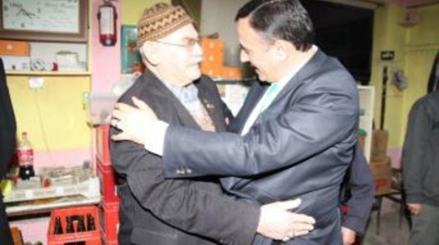 Ak Partili Mustafa Acar, K&ouml;yl&uuml;lerin Elinden Tutmasını İstedi