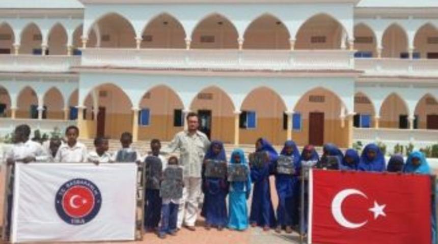 Mogadişu&rsquo;ya Eğitim Yardımı