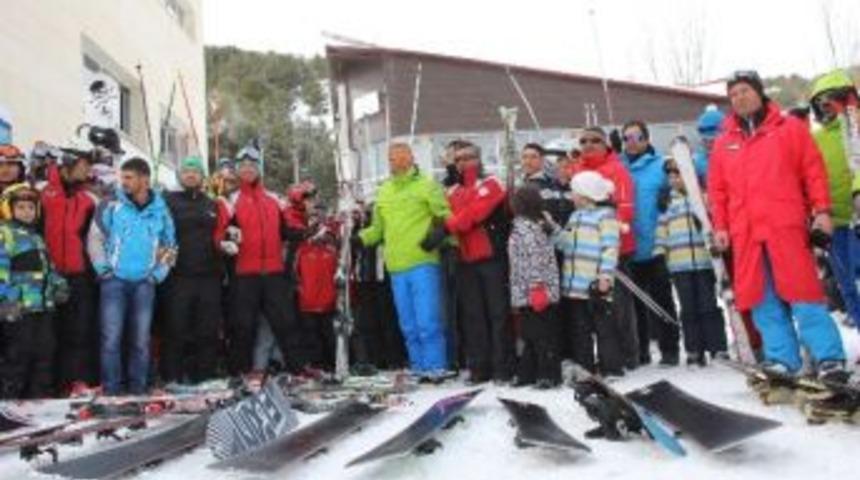 Paland&ouml;ken&rsquo;de Protesto
