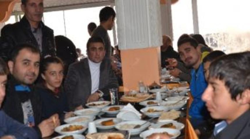 Genlik Spordan Yarış&ccedil;ılara Yemek