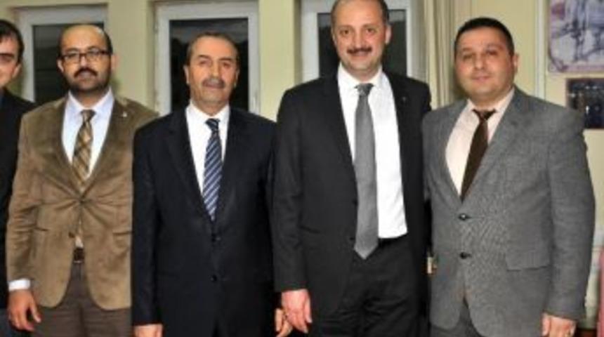 Akg&uuml;l, Siyasi Parti Temsilciliklerini Ziyaret Etti