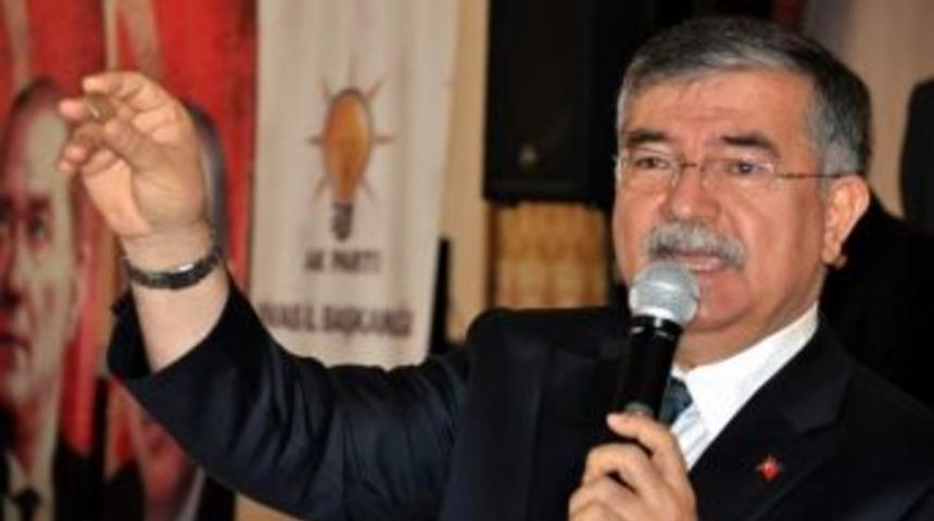 Milli Savunma Bakanı İsmet Yılmaz: