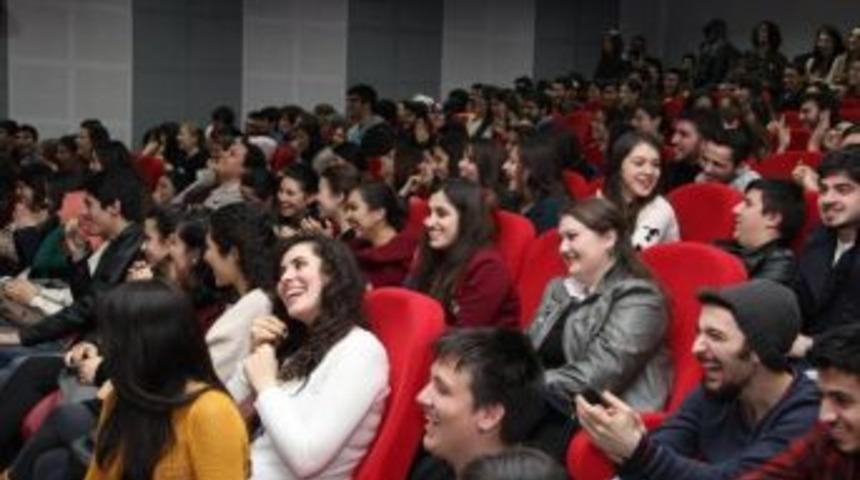 Demirci: "kaderi Seviyorum Yazandan &Ouml;t&uuml;r&uuml;"