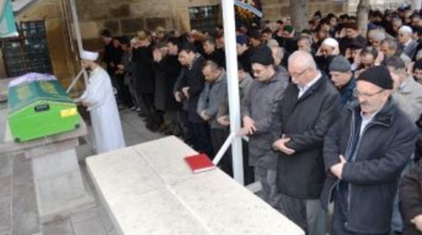 H&uuml;sni Kurtis&rsquo;in Acı G&uuml;n&uuml;