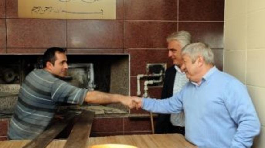 Başkan Akaydın İl&ccedil;e Gezilerini S&uuml;rd&uuml;r&uuml;yor