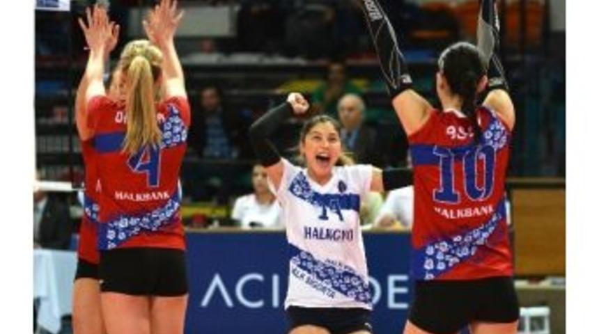 Acıbadem Bayanlar Voleybol Ligi
