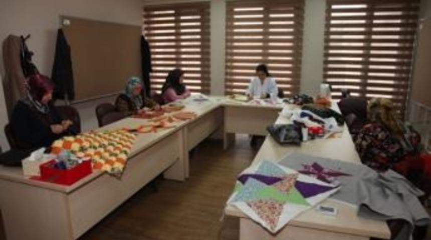 G&uuml;ng&ouml;renli Kadınlar Evde Oturmuyor
