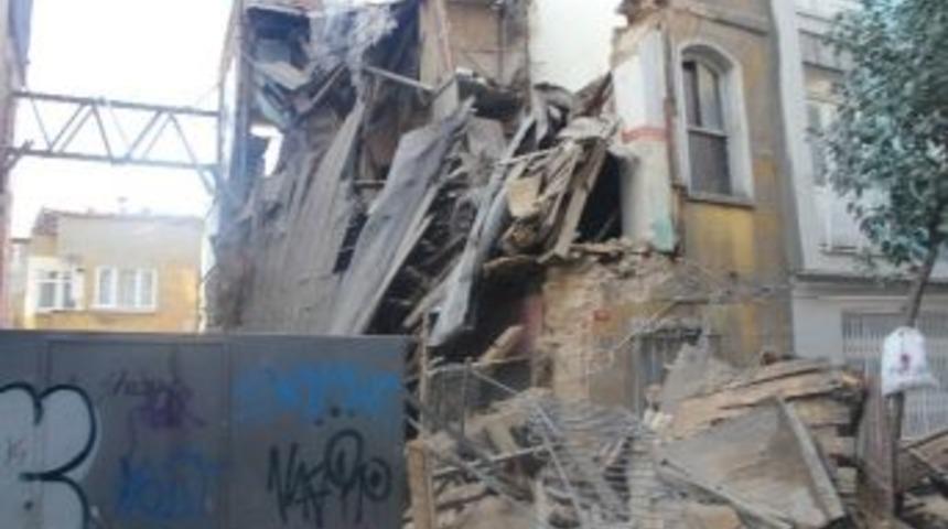 Şişli'de Kullanılmayan Tarihi Bina &Ccedil;&ouml;kt&uuml;