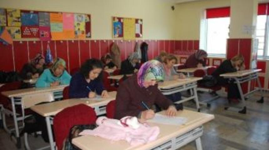 Yozgat &Ouml;zel Ergin Koleji, Veliler Arası Kitap Okuma Yarışması D&uuml;zenledi