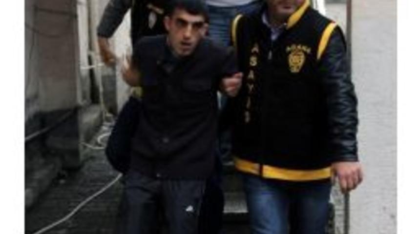 Adana'da 'kız' Kavgası: 1 &Ouml;l&uuml;, 8 Yaralı