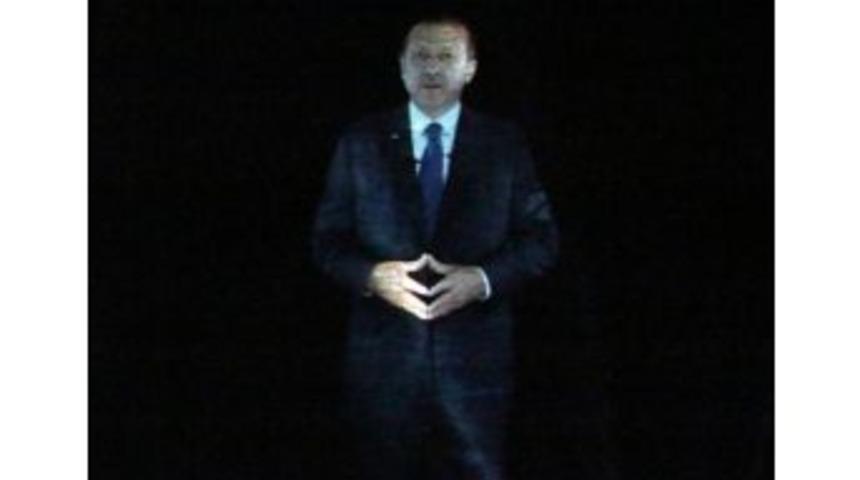 3 Boyutlu Hologram Tekniği İle Partililere Seslenen Başbakan Erdoğan: