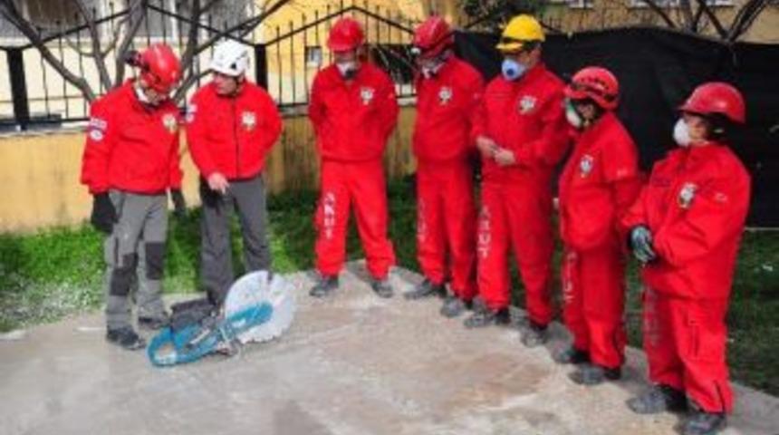 Manisa Akut'tan Tatbikat
