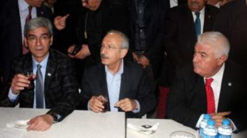 Kılı&ccedil;daroğlu, Partisinin İl Koordinasyon Merkezinin A&ccedil;ılış T&ouml;renine Katıldı