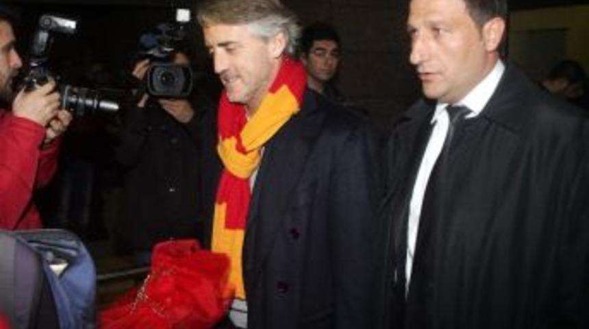Galatasaray&rsquo;a Gaziantep'te Muhteşem Karşılama