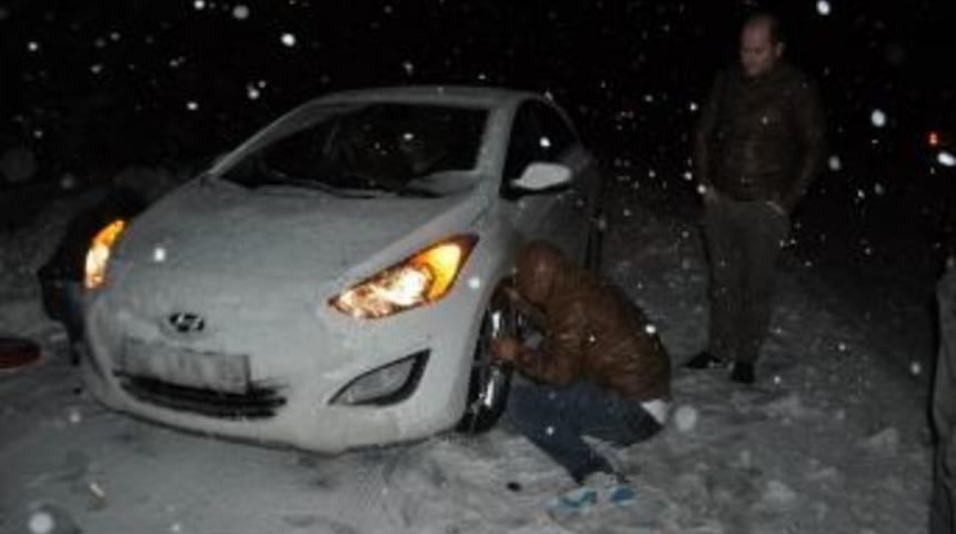 Konya-antalya Karayolunda Kar Etkili Oluyor