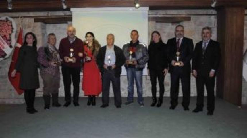 Kuşadası&rsquo;nın Sanat &Ouml;d&uuml;lleri Sahiplerini Buldu