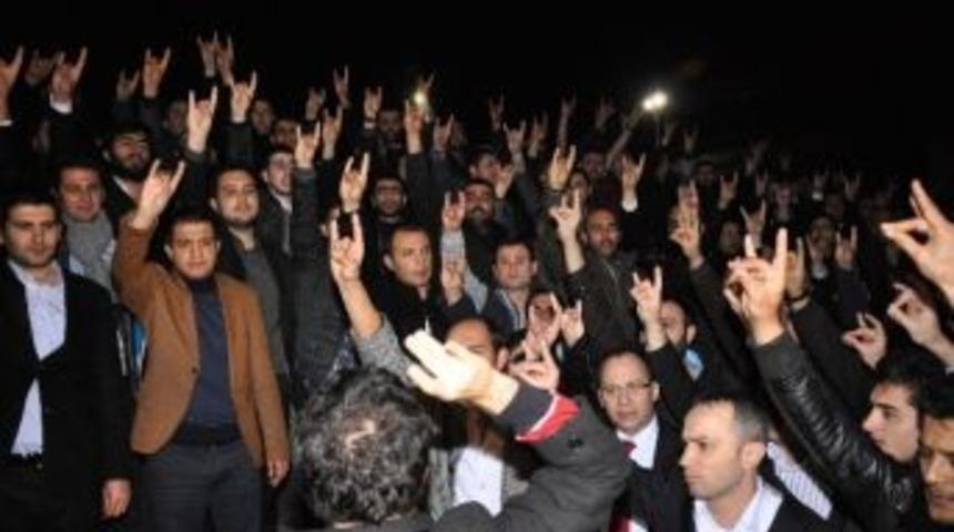 &Uuml;lk&uuml;c&uuml;ler Trt Binasına Girmeye &Ccedil;alıştı