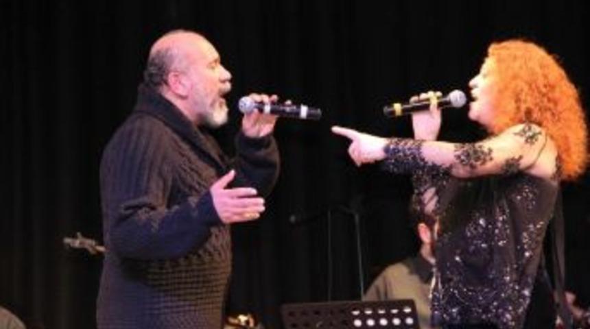 Ka&ccedil;ak Dizisinin Mafya Babasını Hi&ccedil; B&ouml;yle G&ouml;rmediniz