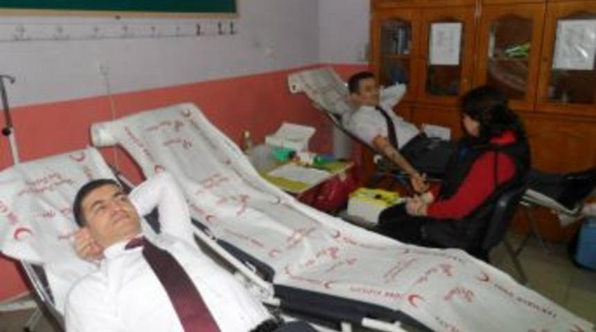 A.Zeki Atalay İ&Ouml;O kan bağışı d&uuml;zenledi