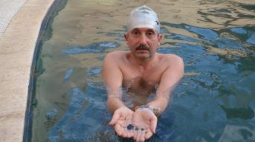 Sedef Hastaları Yosunlu Havuza B&uuml;y&uuml;k İlgi G&ouml;steriyor