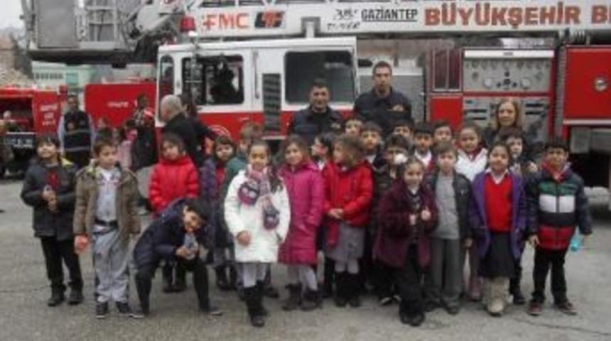 Gkv&rsquo;liler İtfaiye Ara&ccedil;larını İnceledi
