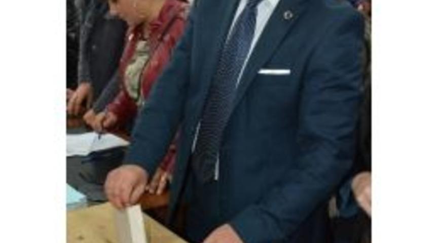 Trabzon&rsquo;da İnşaat&ccedil;ılar Ayhan Taflan&rsquo;la "devam" Dedi