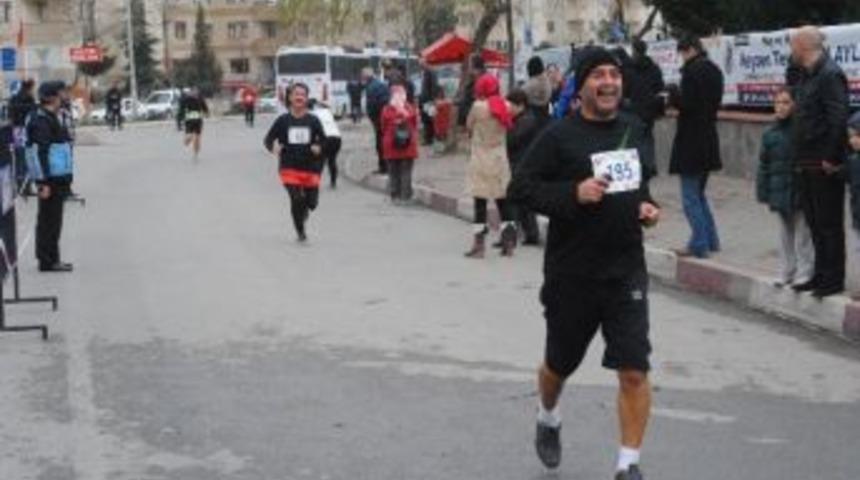 Uğur Mumcu&rsquo;yu Anmak İ&ccedil;in Koşuyorlar