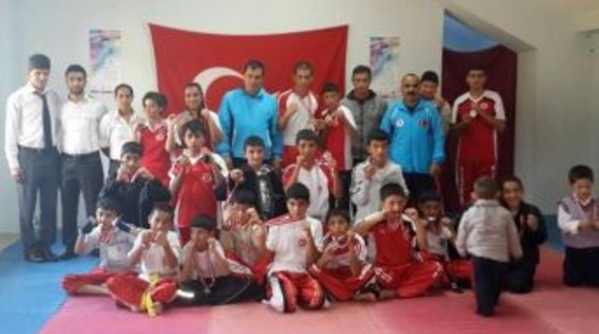 Pasinler Kickboks Takımı Sivas’a Gidiyor