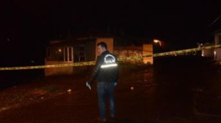 Kızına Laf Atan Şahsı Pompalı T&uuml;fekle Vurdu