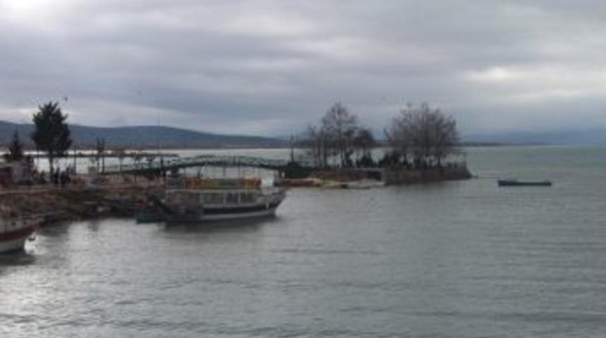 (&ouml;zel Haber) Beyşehir G&ouml;l&uuml;&rsquo;nden Su Alımına Tepki