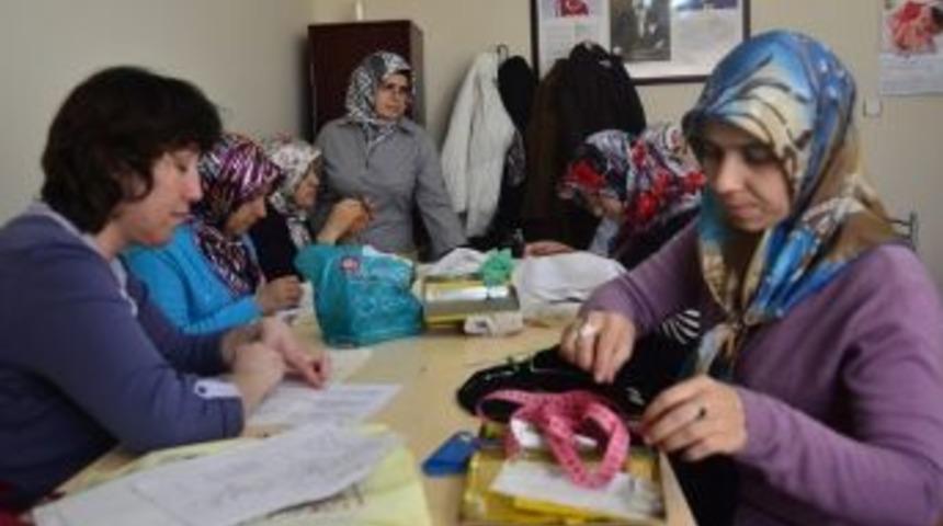 Tepebaşı Belediyesi Belde Evleri Dayanışmanın Merkezi Oldu