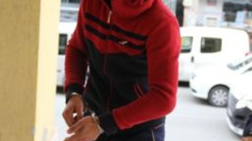 Hırsızlık Şüphelisi Parmak İzinden Yakalandı