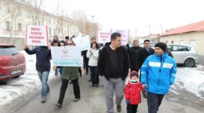 Erzurum&rsquo;da &ldquo;sağlık &Ccedil;alışanlarıyla Y&uuml;r&uuml;yoruz&rdquo; Etkinliği Ger&ccedil;ekleşti