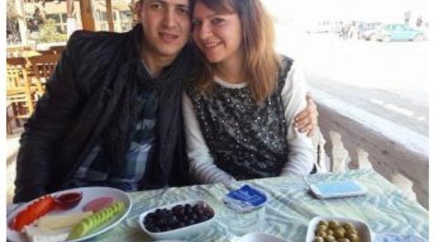 Nişanlanmaya Hazırlanan Gen&ccedil; &Ccedil;ifti &Ouml;l&uuml;m Ayırdı