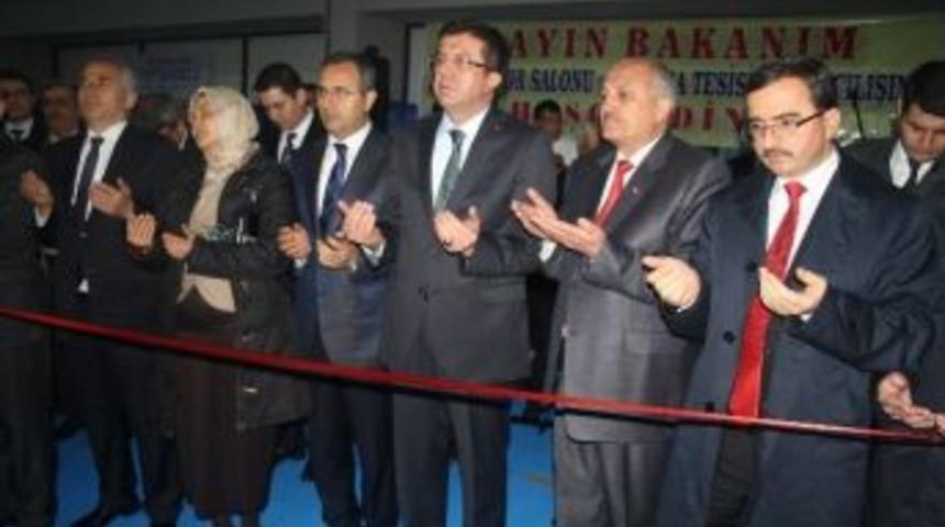 Bakan Zeybekci, Dolar Ve Euronun Y&uuml;kselmesini Değerlendirdi