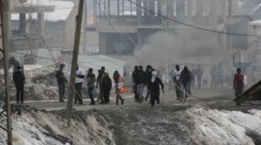Hakkari&rsquo;de Olaylar &Ccedil;ıktı