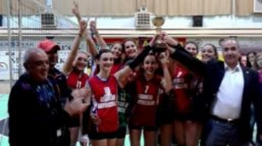 Haksa, Tekirdağ Voleybol Gen&ccedil; Bayanlarda Şampiyon Oldu