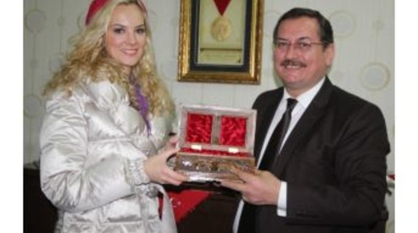 Şebnem Schaefer&rsquo;in Her An Kısmeti A&ccedil;ılabilir