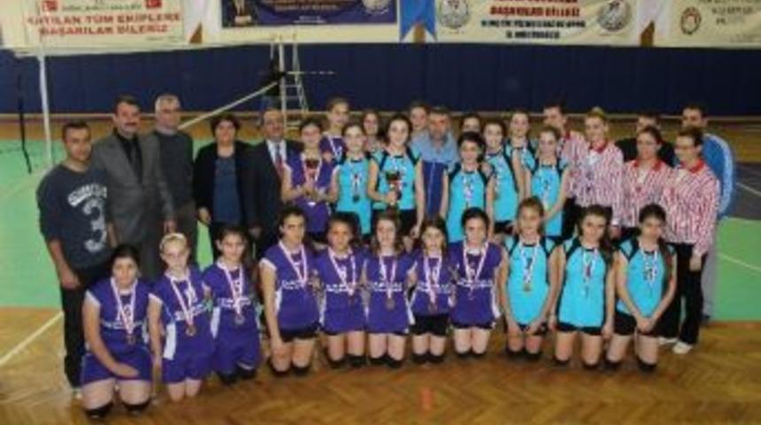 Yıldız Kızlar Şampiyonada İkinci Oldu