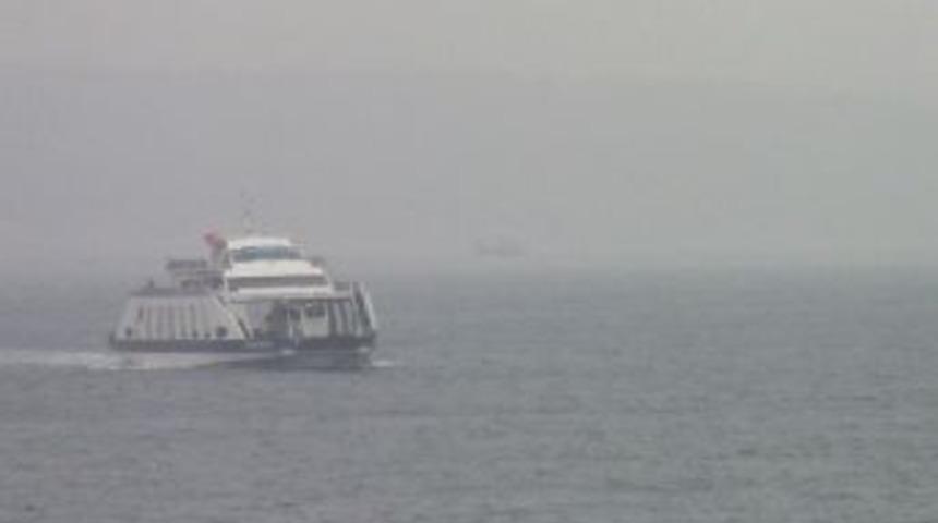 Kuzey Ege'de Kuvvetli Poyraz Deniz Ulaşımını Aksatıyor