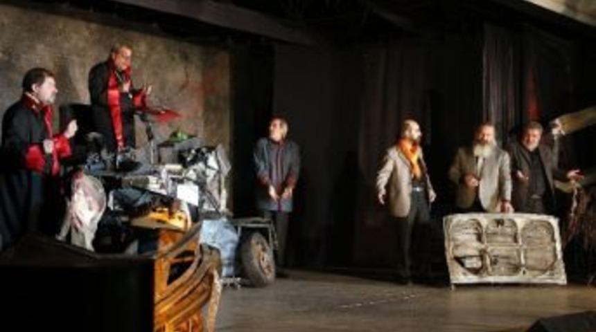 Merhum Uğur Mumcu Tiyatro Oyunuyla Anıldı