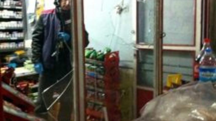 İş Yerini Silahla Bastılar