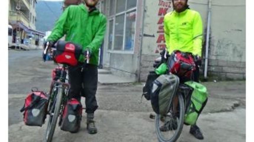 Kanada'lı Turistler Bisikletle Zonguldak'a Geldi